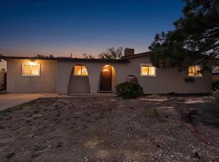 2916 Calle De Pinos Altos, Santa Fe, NM 87507