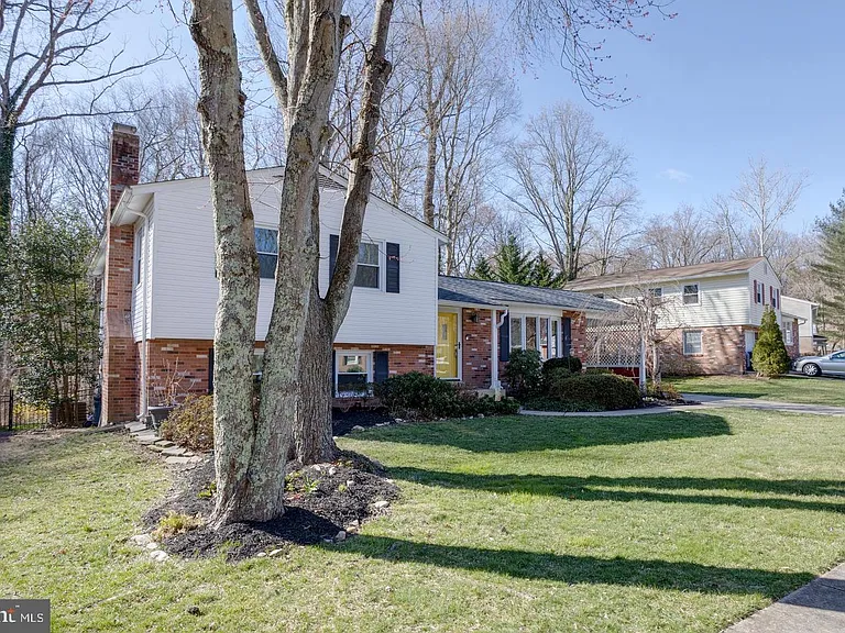 7117 Hadlow Ct — Photo 3