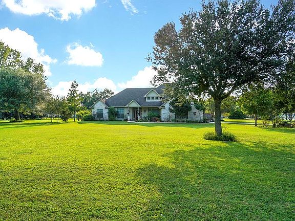 3rd image of 6851 Shady Ln