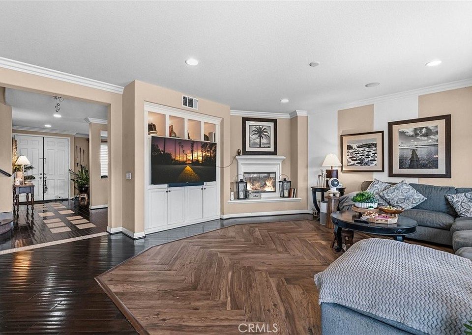 1st image of 7056 Calina Ln