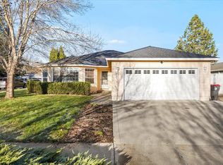 1918 McKenzie Dr, Medford, OR 97501