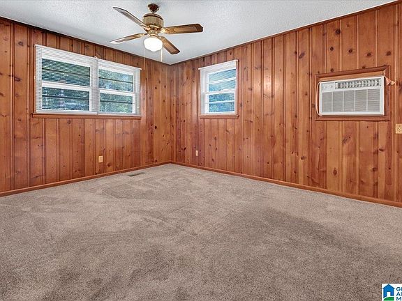 12th image of 401 10th Ave