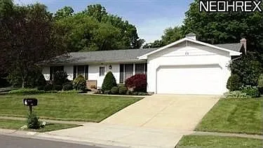 527 Bath Hills Blvd photo 1