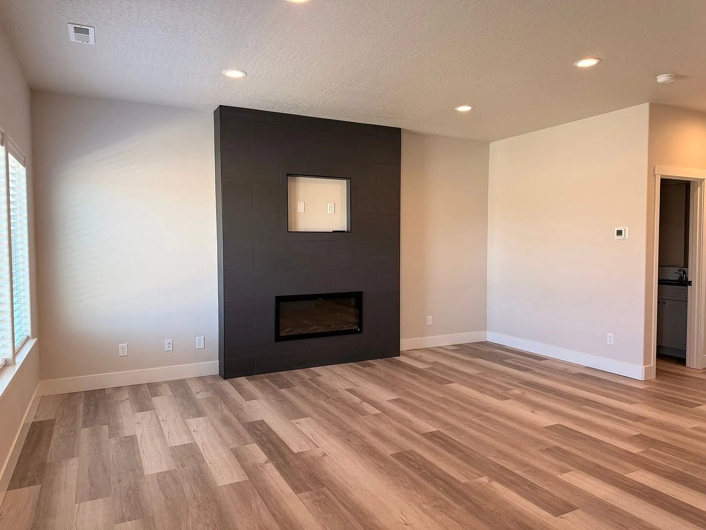 New Townhouse in Post Falls! — Photo 3