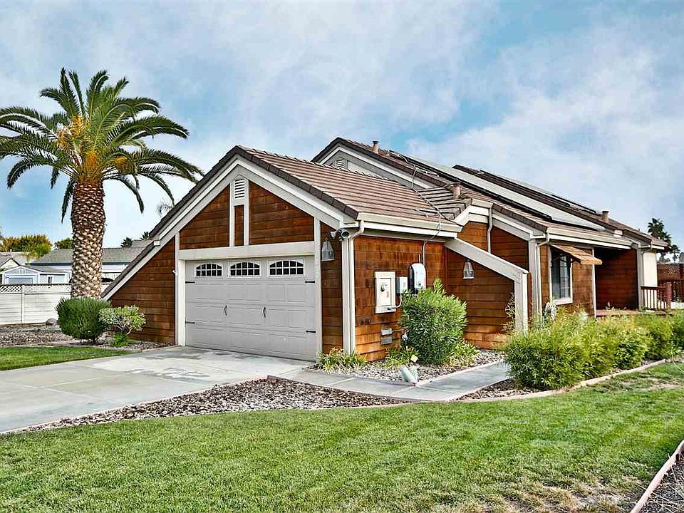 2nd image of 1700 Surfside Ct