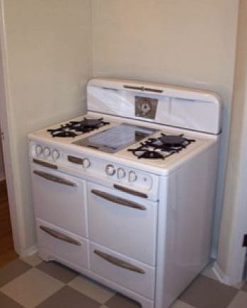 REFURBISHED VINTAGE STOVE