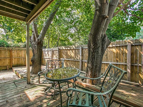 3rd image of 2958 Country Place Cir