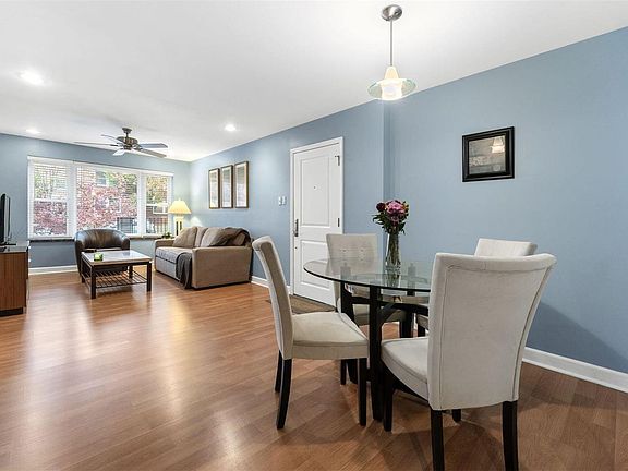 3rd image of 7514 Oxford Dr APT 2