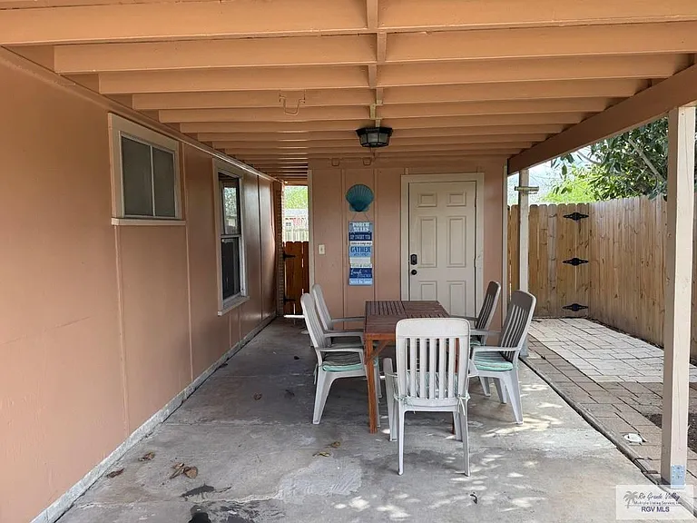 1618 E Los Ebanos Blvd — Photo 13