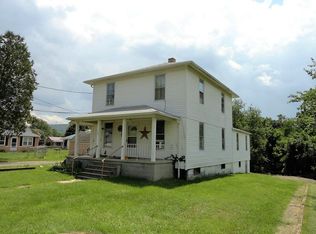 709 Lee St, Clifton Forge, VA 24422