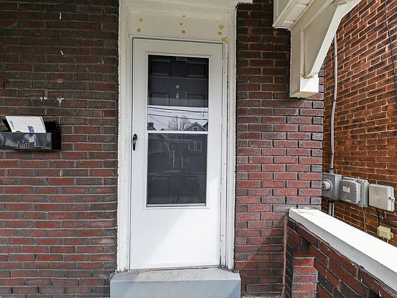 5th image of 1920 Garrard St