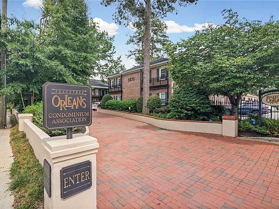 3rd image of 3675 Peachtree Rd NE APT 45