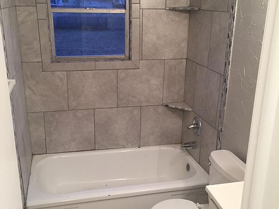 5th image of 3912 Pine Ave