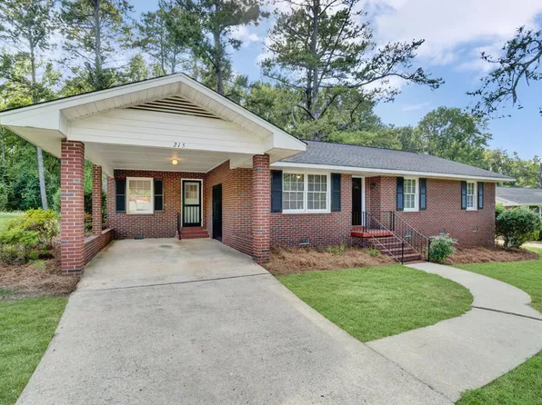 215 Sagewood Rd, Greenwood, SC 29646