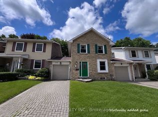 26 Parkland Ct, Aurora, ON L4G3M6