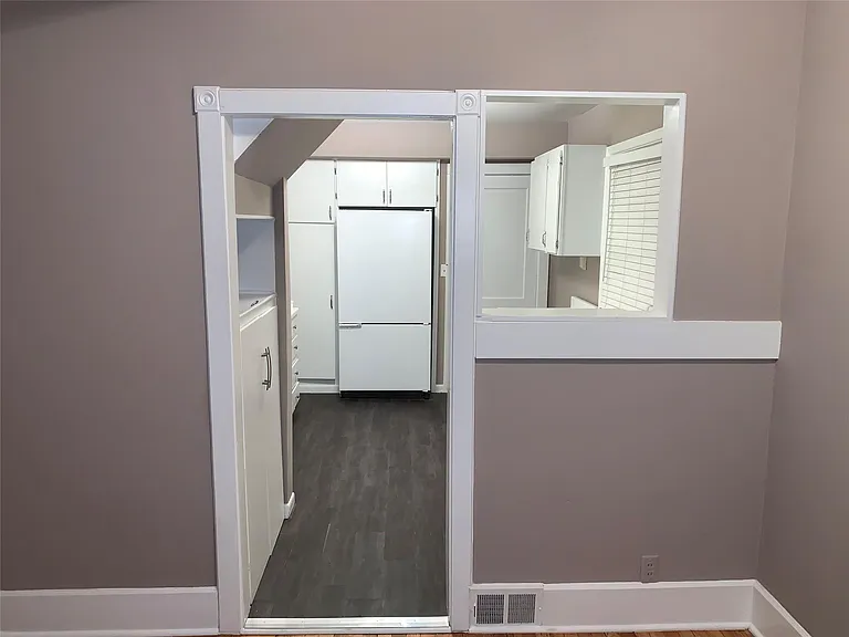 510 Stratford Rd — Photo 12