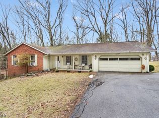 924 Duck Pond Rd, Newton, NJ 07860