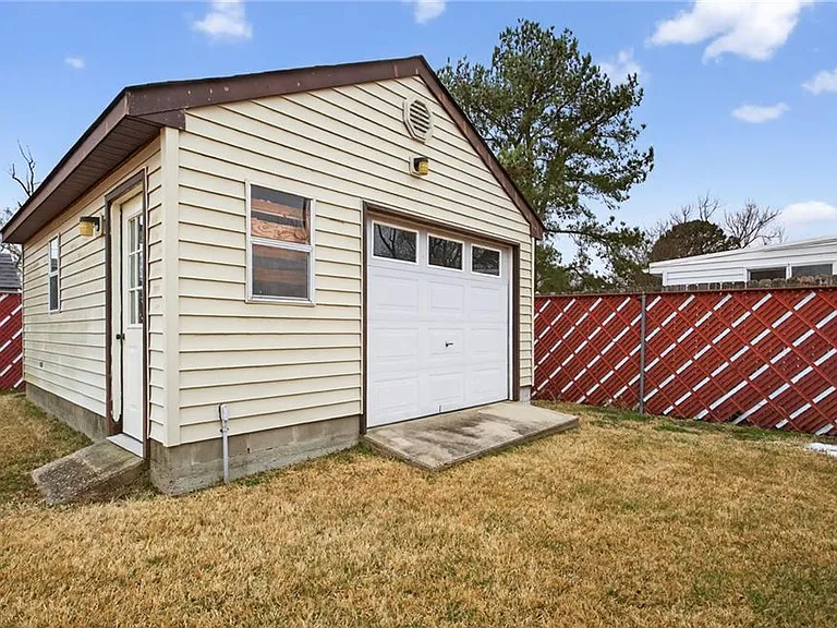 724 S Westgrove Rd — Photo 18