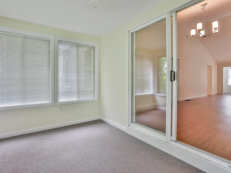 4 Myopia Ln — Photo 17