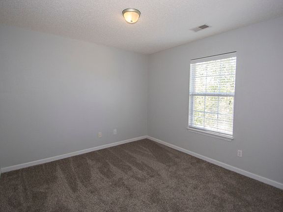 4th image of 128 Hardwood Dr