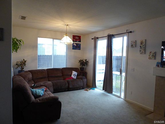 2nd image of 411 Franklin Dr