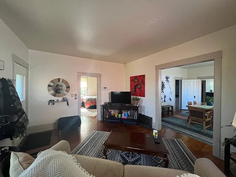 1327 Arapahoe Ave — Photo 3