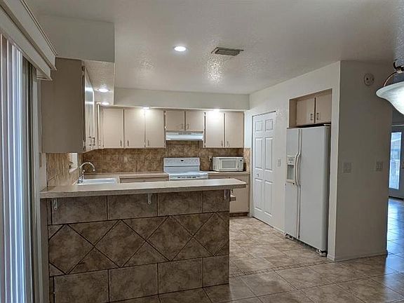 2nd image of 355 Spring Lake Blvd NW