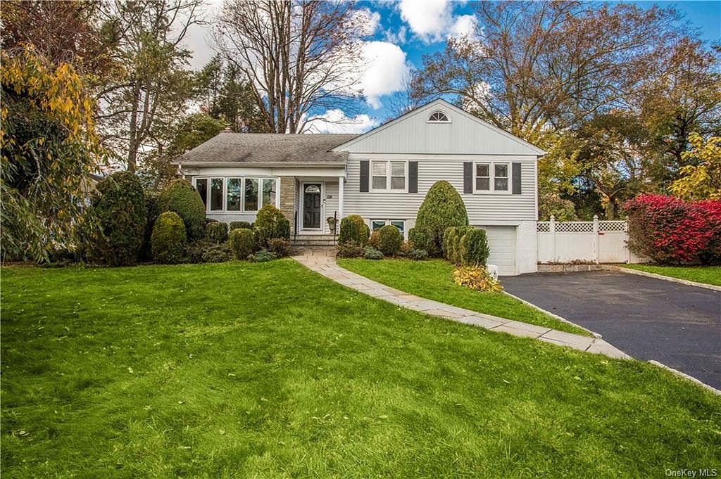 328 Stuart Drive New Rochelle NY 10804 Zillow