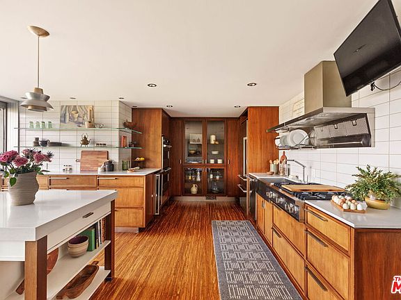 5th image of 1290 Rancheros Rd