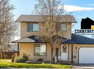 1067 Havenwood Dr, Eagle Pt, OR 97524