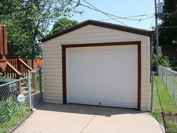 4th image of 2805 35th Ave