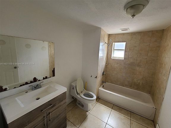 5th image of 2220 NW 152nd St