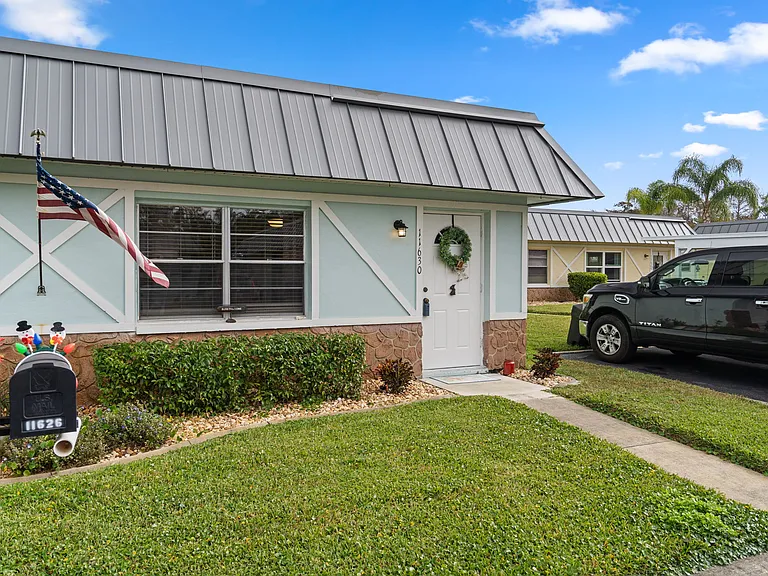 11630 Bayonet Ln — Photo 2