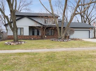 602 Green Valley Ter SE, Cedar Rapids, IA 52403