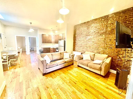 Rented by Doorway NYC, LLC | media 30