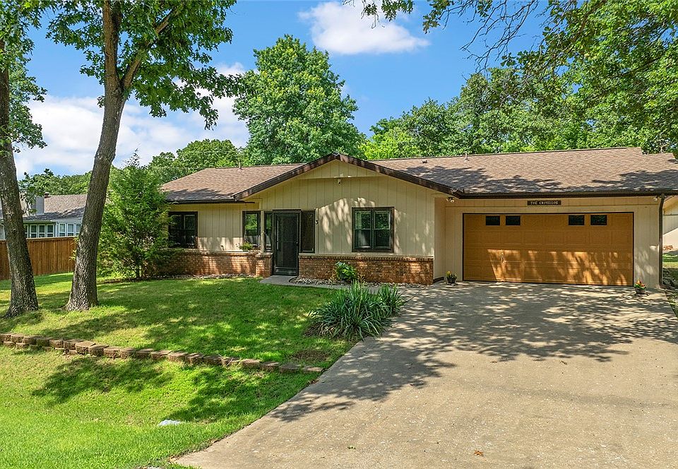 1st image of 3 Clevedon Cir