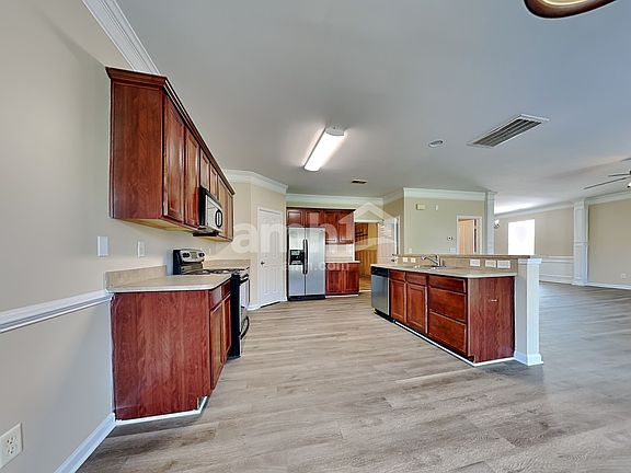 3rd image of 533 Wrayhill Dr