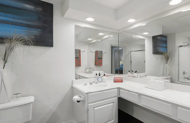 Tuscany Park Apartments — Photo 13