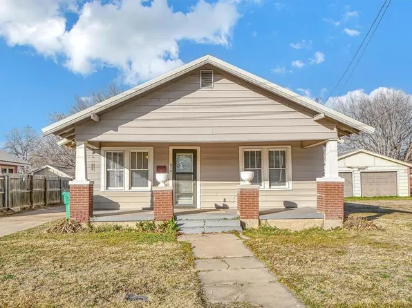 325 W Harrison St, Mangum, OK 73554