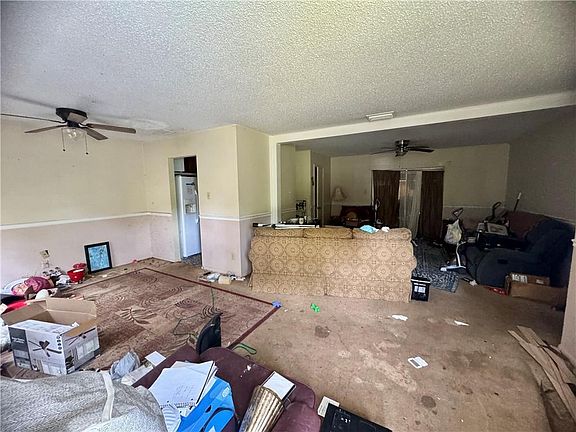2nd image of 8065 Domain St