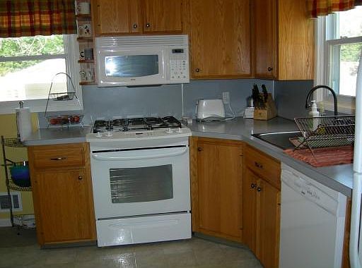 4th image of 234 Highlake Ave