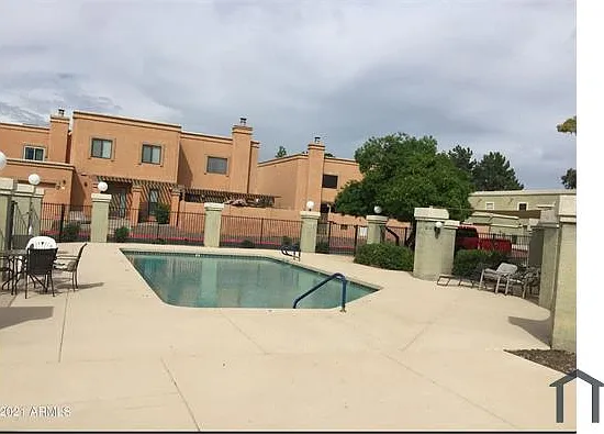 815 E Grovers Ave #29 — Photo 14