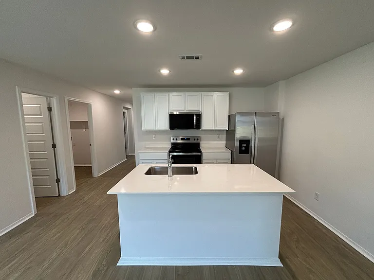 145 Stone Canyon Dr — Photo 4