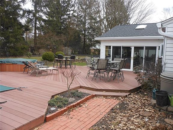 4th image of 1714 Burkewood Dr