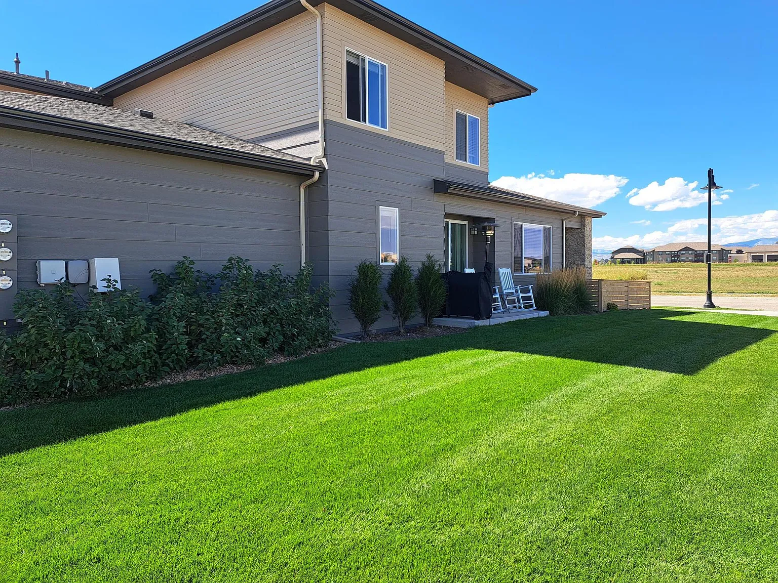 3 bed, 2.5 bath, 1620 sqft, $2,650 — Photo 3