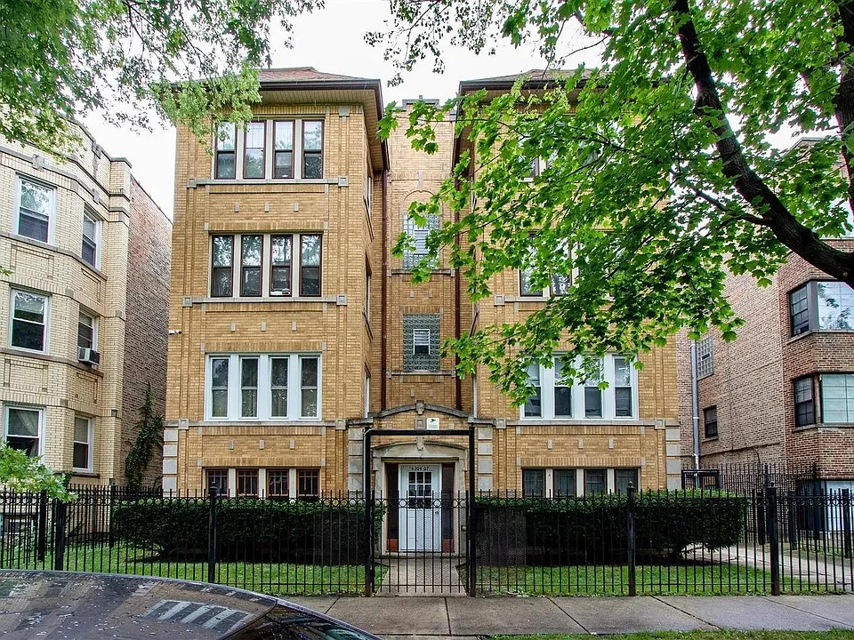6307 N Mozart St #2N