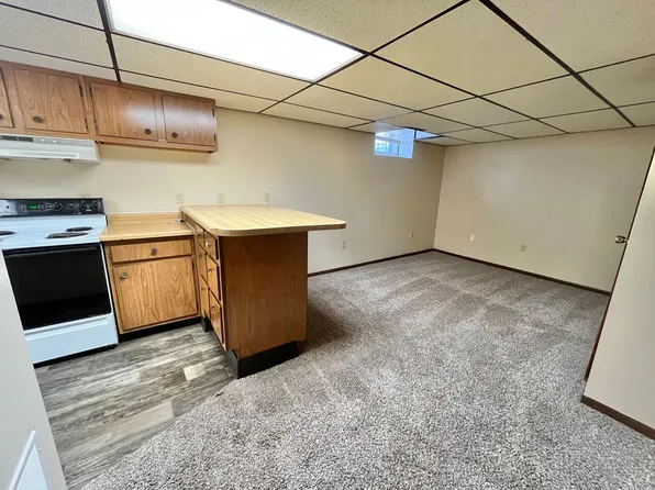 608 S 3rd Ave, 608 S 3rd Ave #3, Sioux Falls, SD 57104