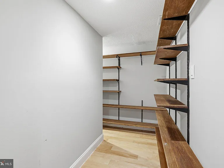 11092 Saffold Way — Photo 27