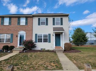 201 Greenland Dr, Lancaster, PA