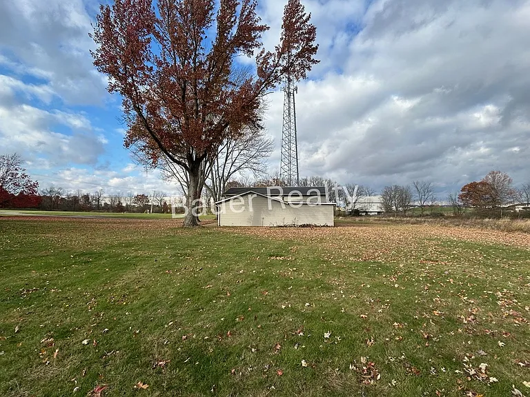 1437 Township Road 805 — Photo 8
